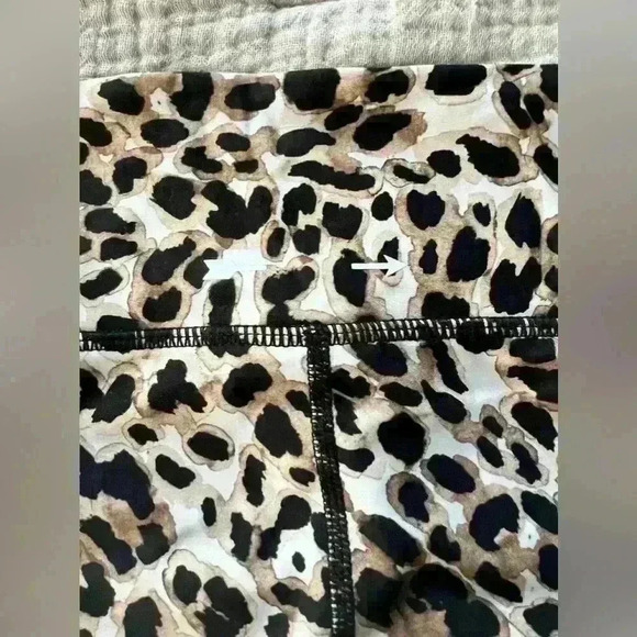 The Upside Water Leopard Print Spin Shorts, Size M / 8 Running Yoga Bike Shorts - Picture 12 of 12